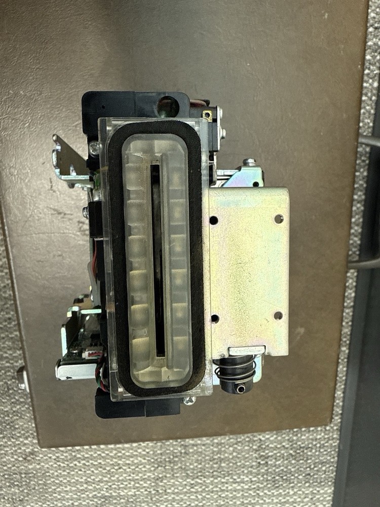 Diebold card reader model MCT1Q8-1R0761