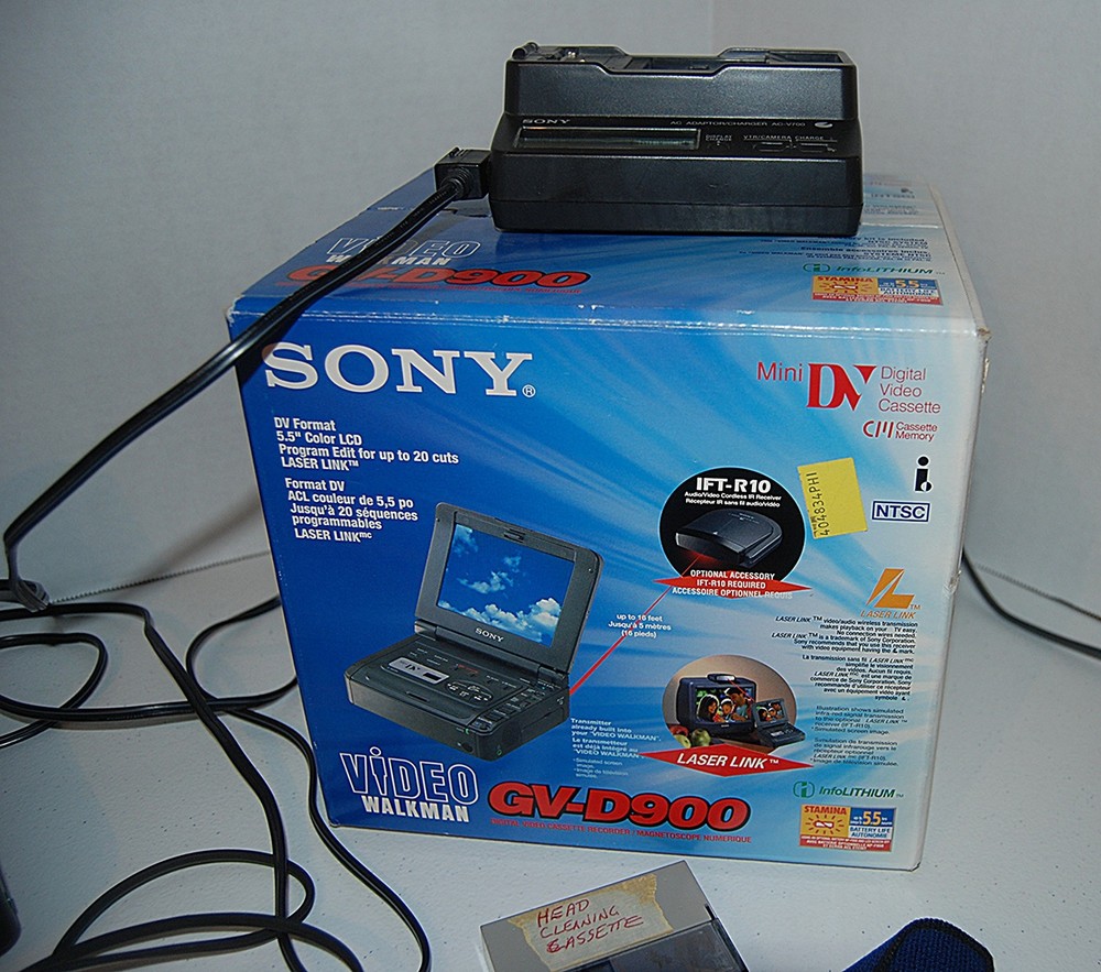 Sony Video Walkman GV-D900