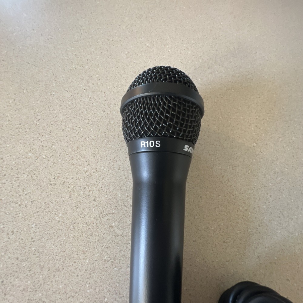 Samson R10s Dynamic Karaoke Vocal Microphone Tested