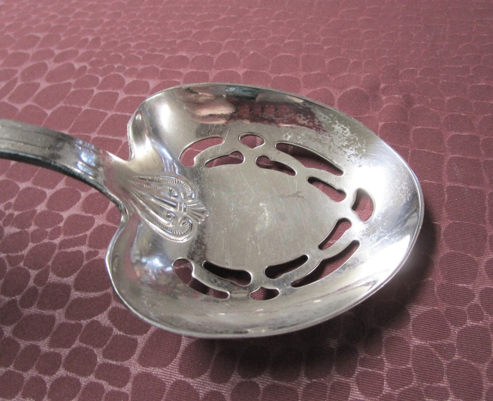 ITALY QUALITY Silverplate Serving Spoon Pierced Bowl & Handle No Monogram