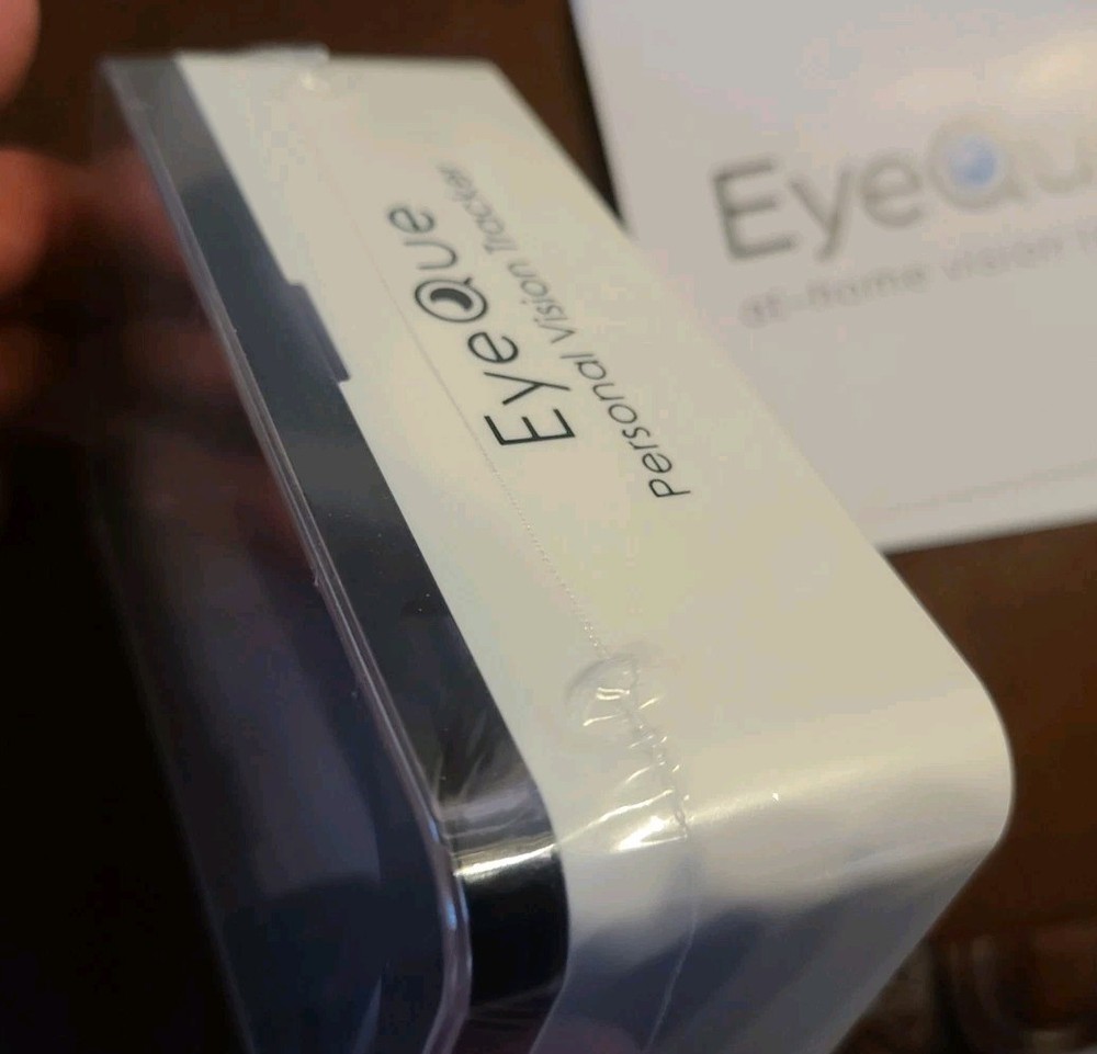 EyeQue Personal Vision Tracker Ophthalmic Refractometer Home Test Kit