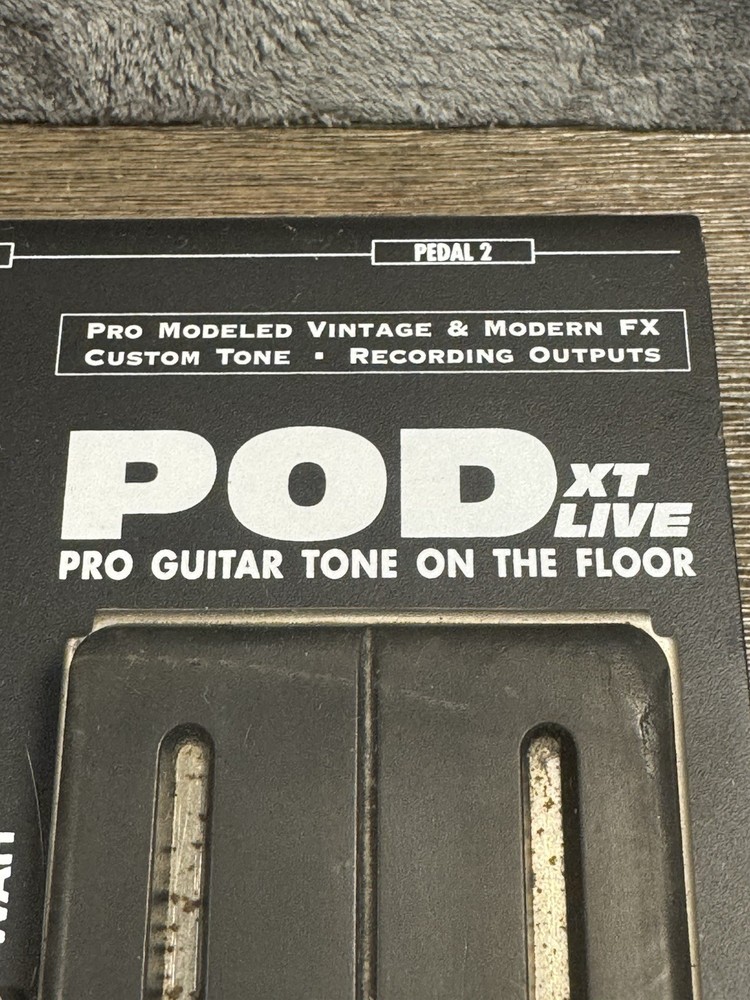 Line 6 POD XT Live Floorboard Guitar Multi-Effects Processor
