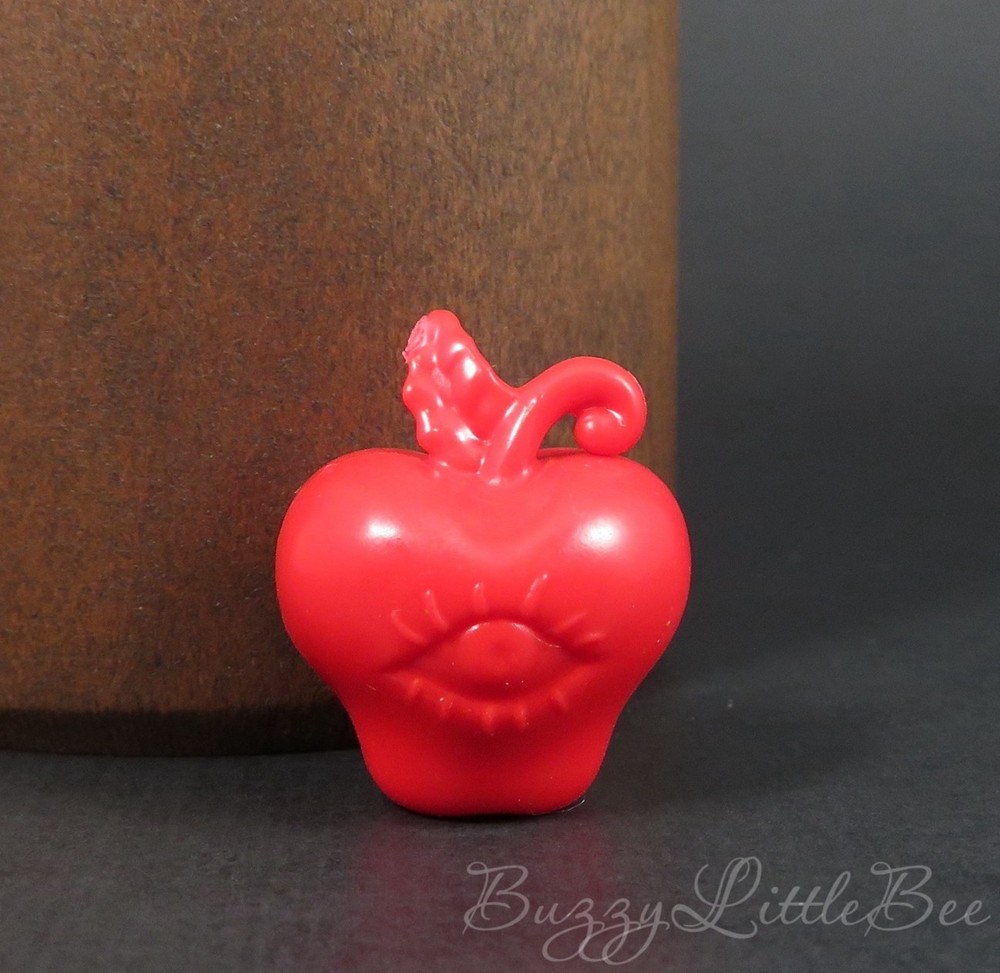 Monster High Doll G3 Haunted High School Replacement Apple Fruit Accessory