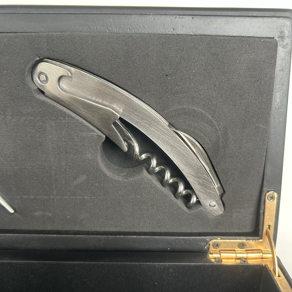 Ducks Unlimited Wine Bottle Gift Box Bar Set