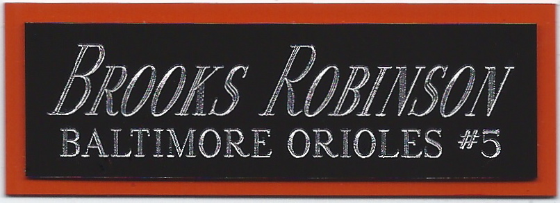 BROOKS ROBINSON ORIOLES NAMEPLATE AUTOGRAPHED SIGNED Baseball Display CUBE CASE