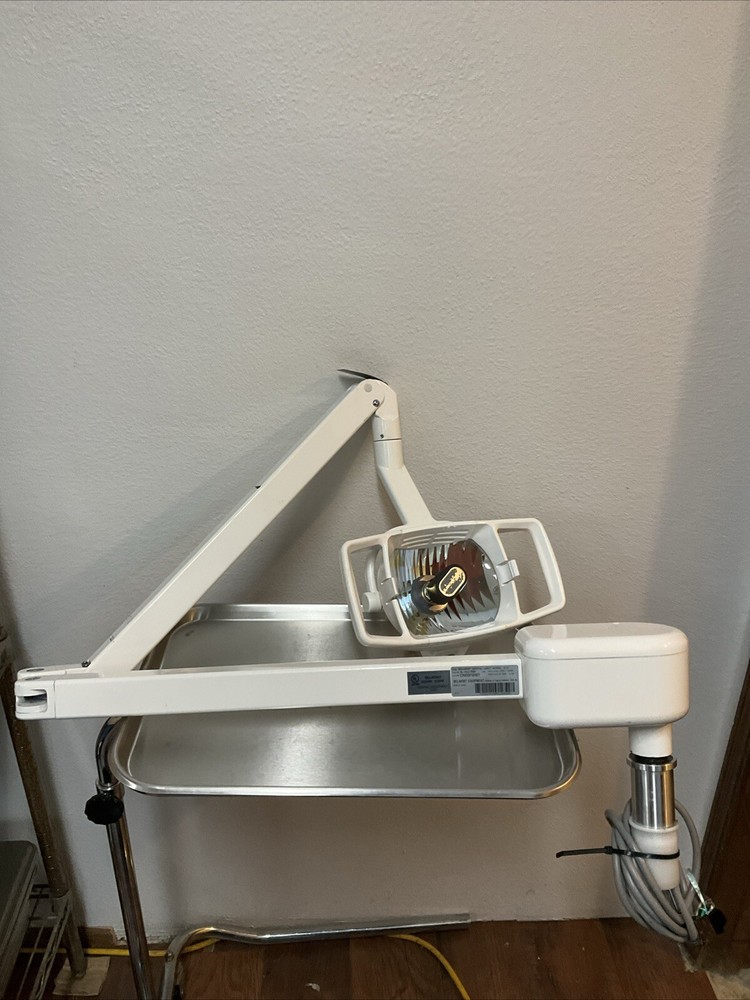 Belmont Dental Light HLU