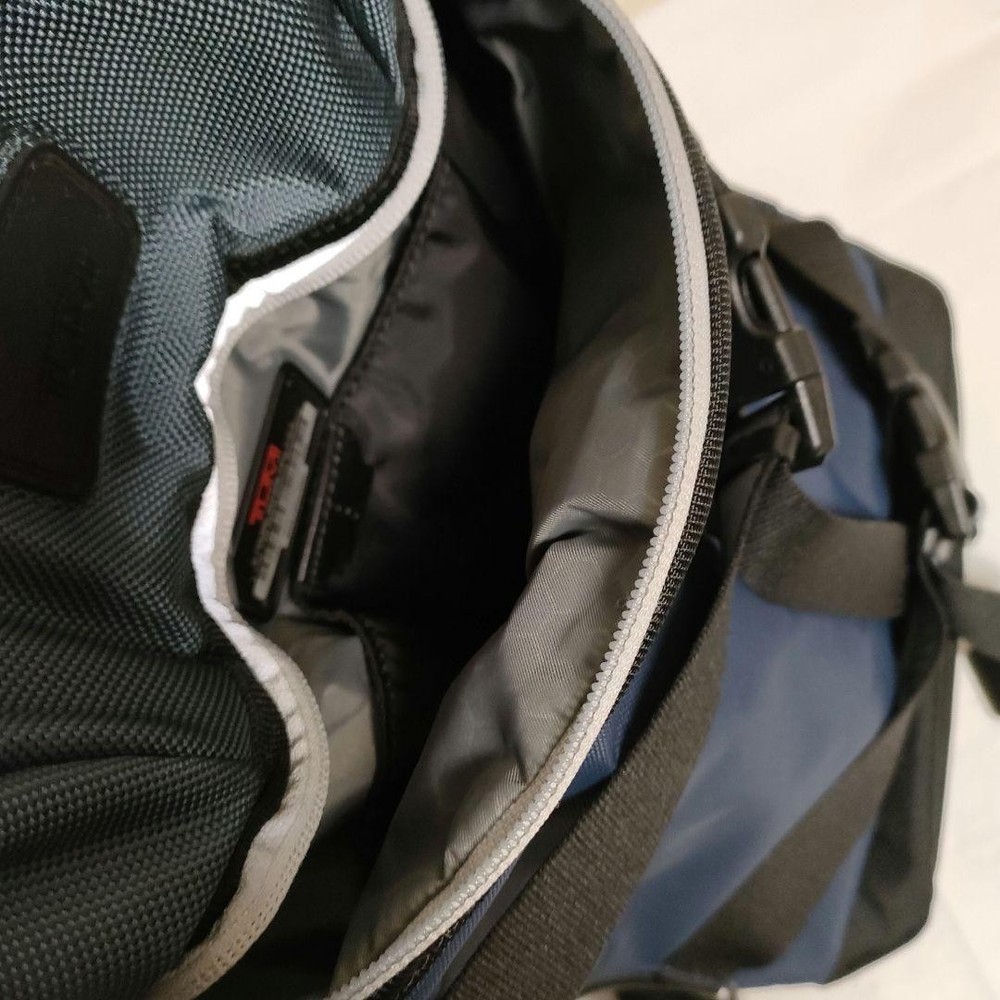 TUMI body bag slingback