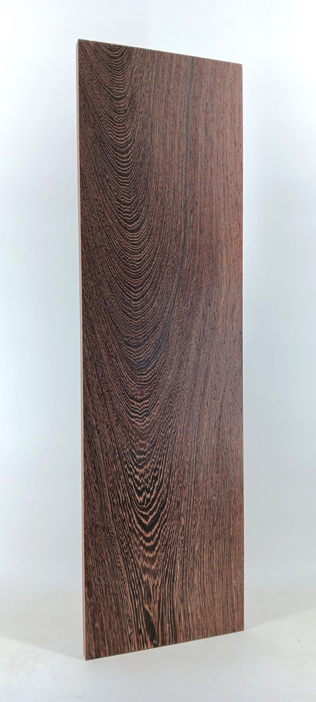 Wenge board aka Millettia laurentii
