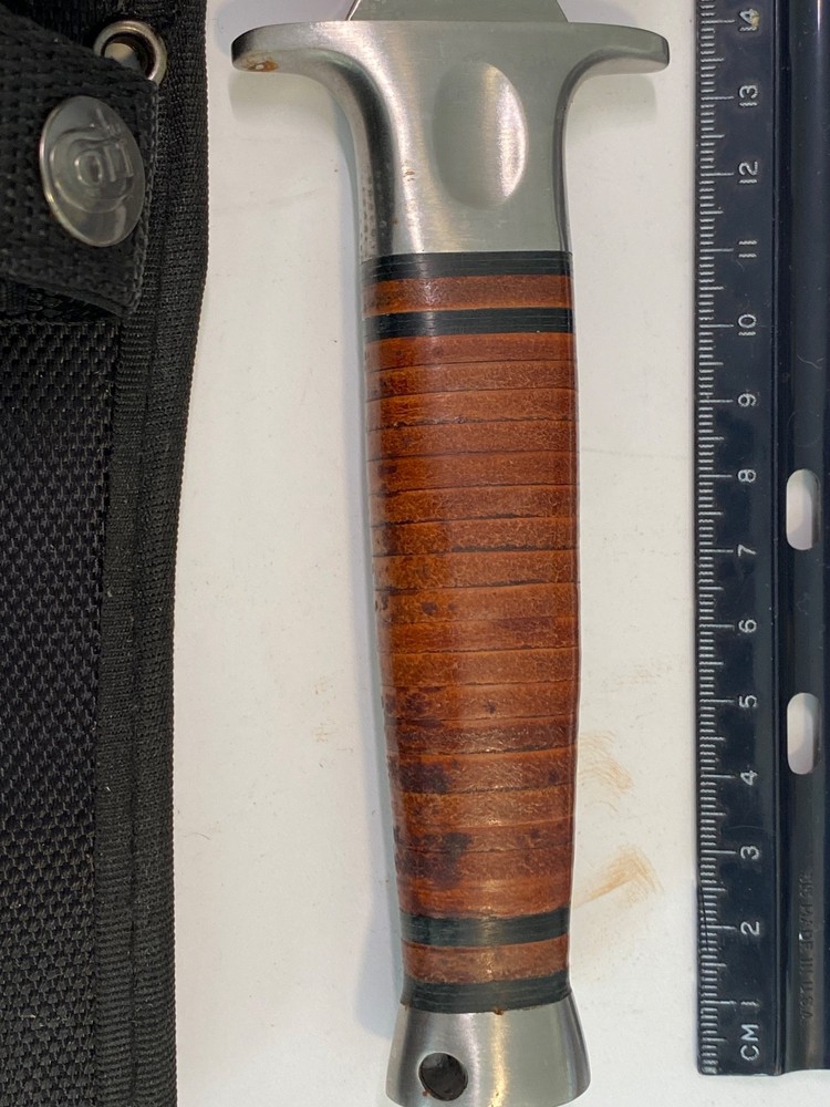 New Reverse Tanto Knife With Sheath