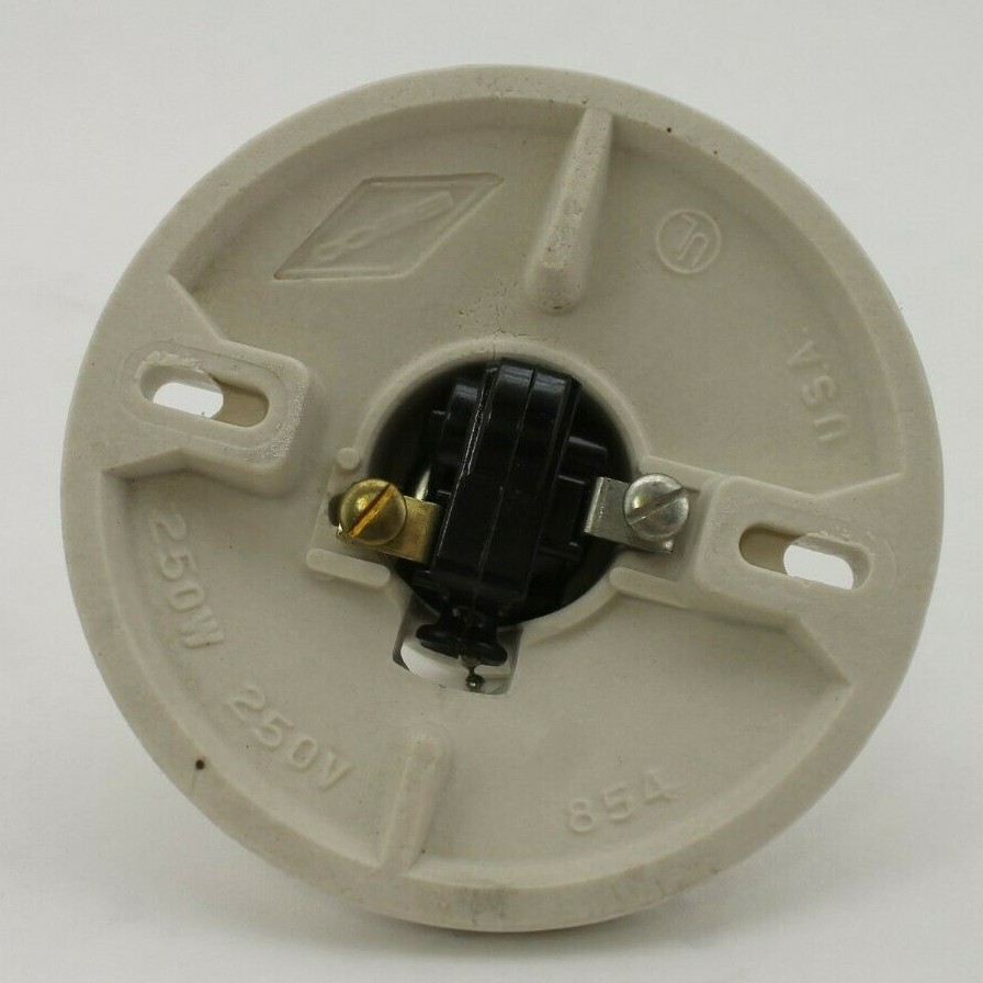 Beco 854 Pull Chain Lampholder