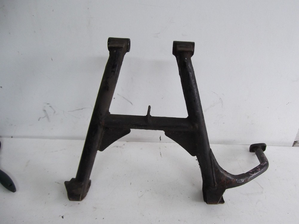 SUZUKI GS850 CENTRE STAND