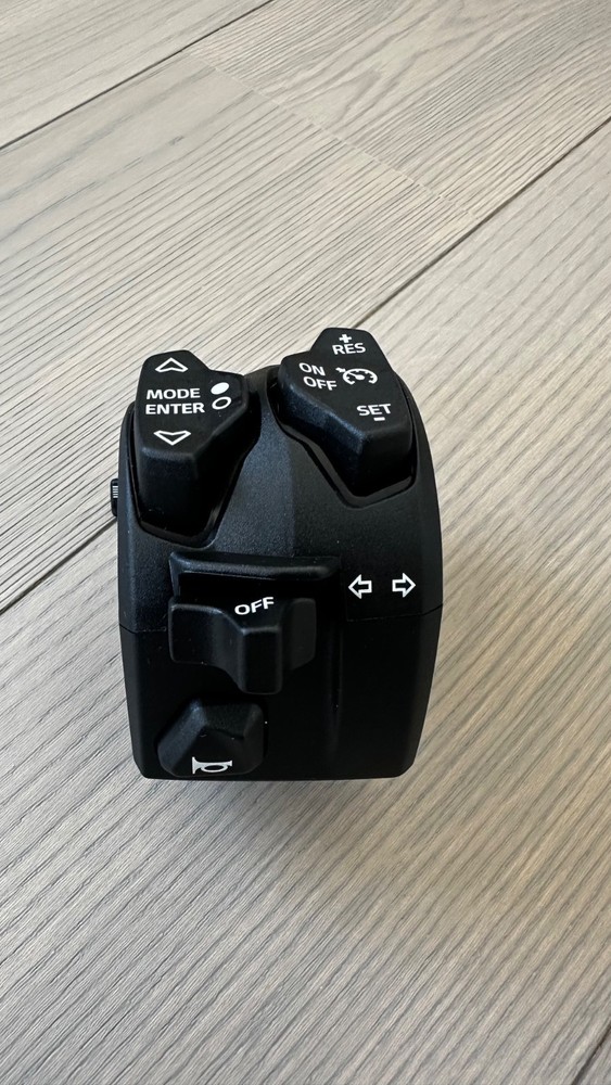 65110531D DUCATI left switch