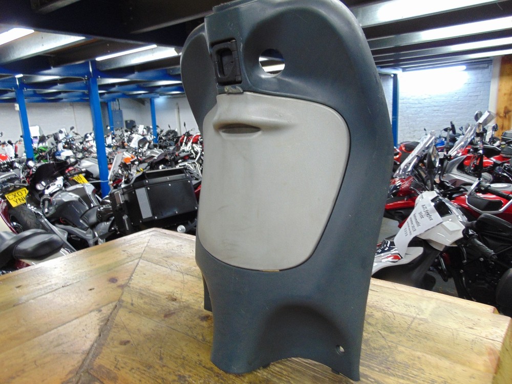 PIAGGIO LIBERTY 50 2003 2T FRONT LEG SHIELD PANEL