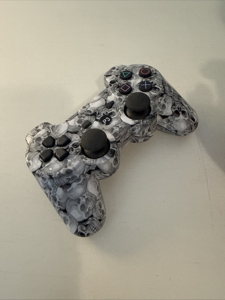 PS3 Controller Gray Skull Wrap