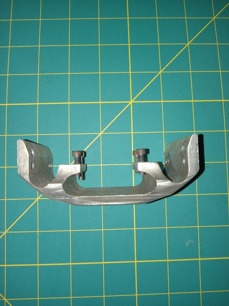 OCTURA NITRO RCBOAT ENGINE MOUNT