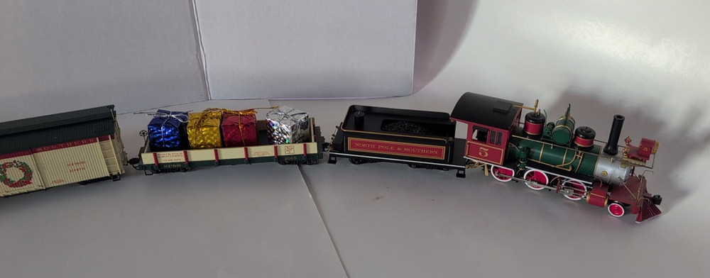 Bachmann On30 Complete Christmas Train Set NEW