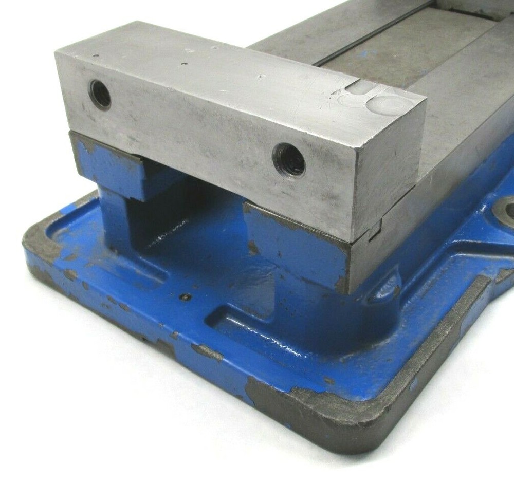 KURT ANGLOCK 6" MILLING MACHINE VISE - #D675