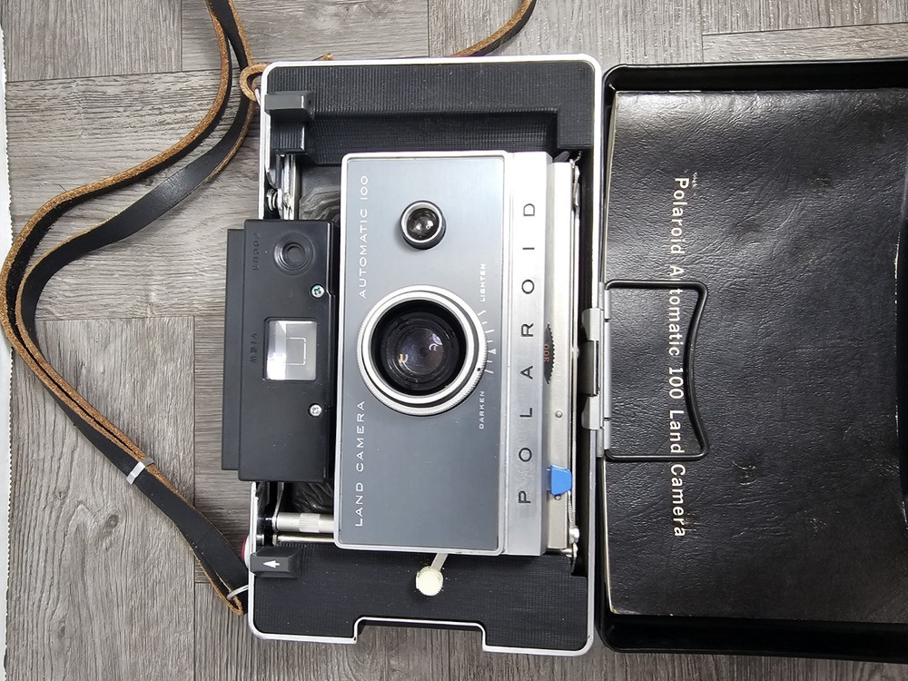 Polaroid Automatic 100 Land Camera w/ Hard Case