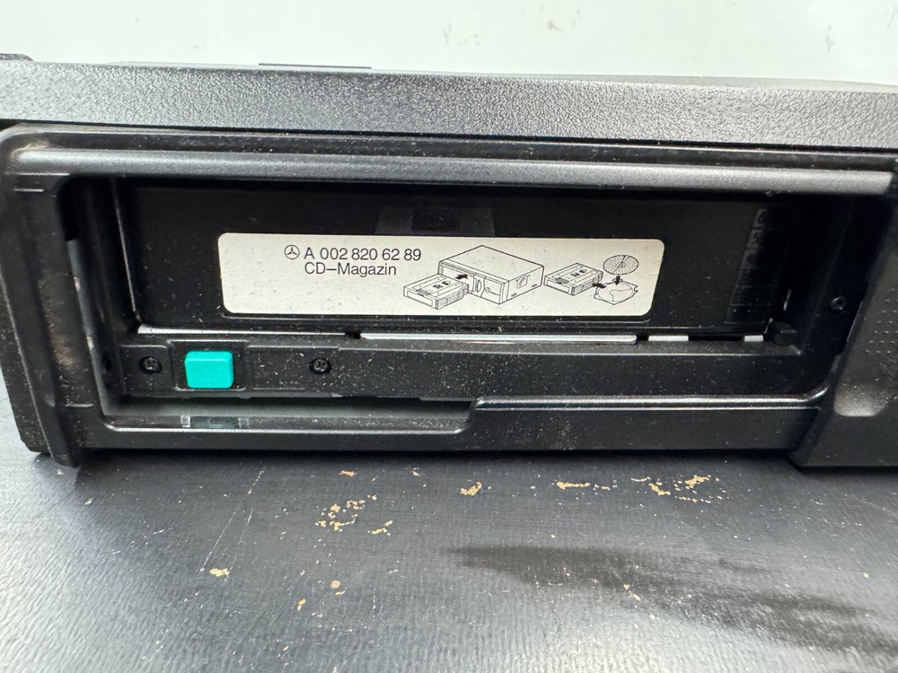 MERCEDES BENZ CD CHANGER