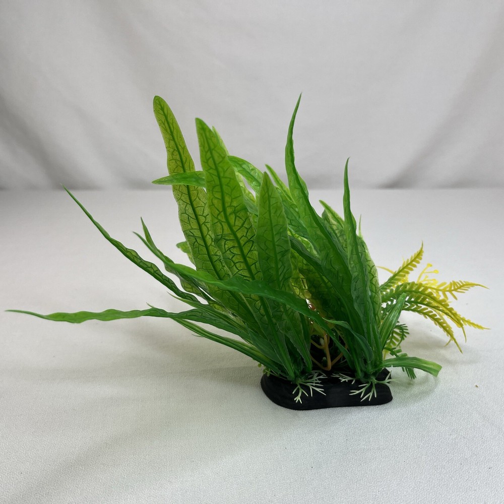 1 PC Xunyee Plastic Aquarium Plants