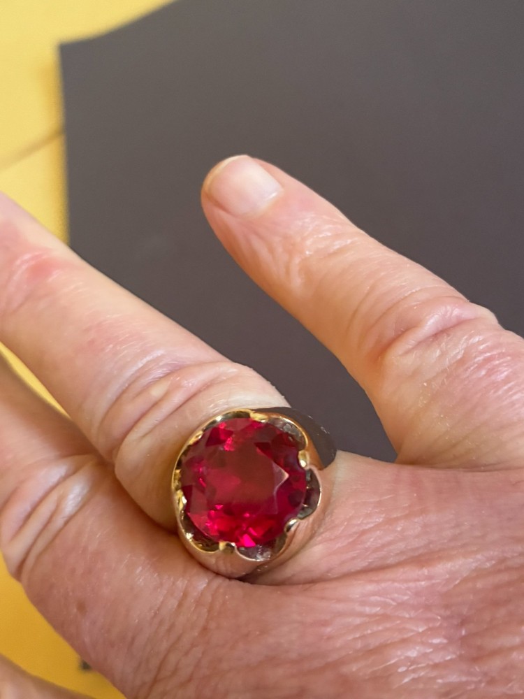 Men's 10K Gold Ring + Lab Created Ruby/Garnet Stone (Preowned)