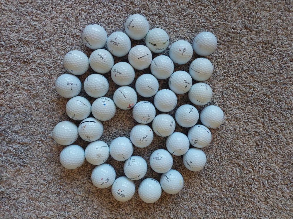 40 Titleist Pro V1 Golf Balls in AAA Condition