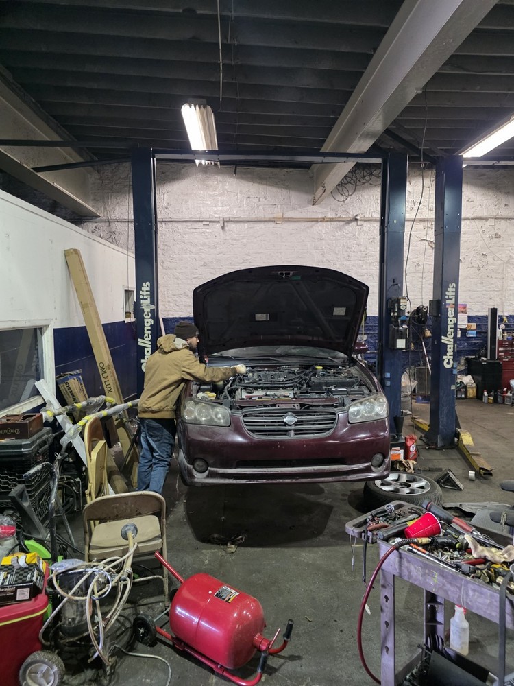 Automotive Lifts 9,000 Lbs