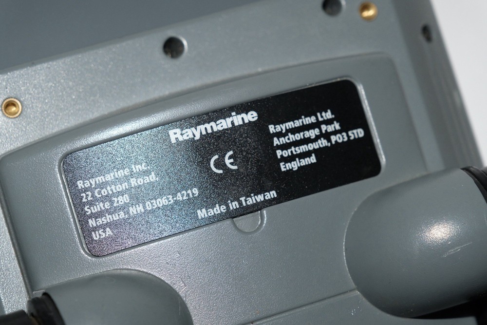 Raymarine RC435 Color Chartplotter