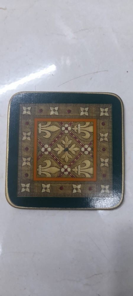 Cup base for drinks A cup base for drinks, tea, coffee,