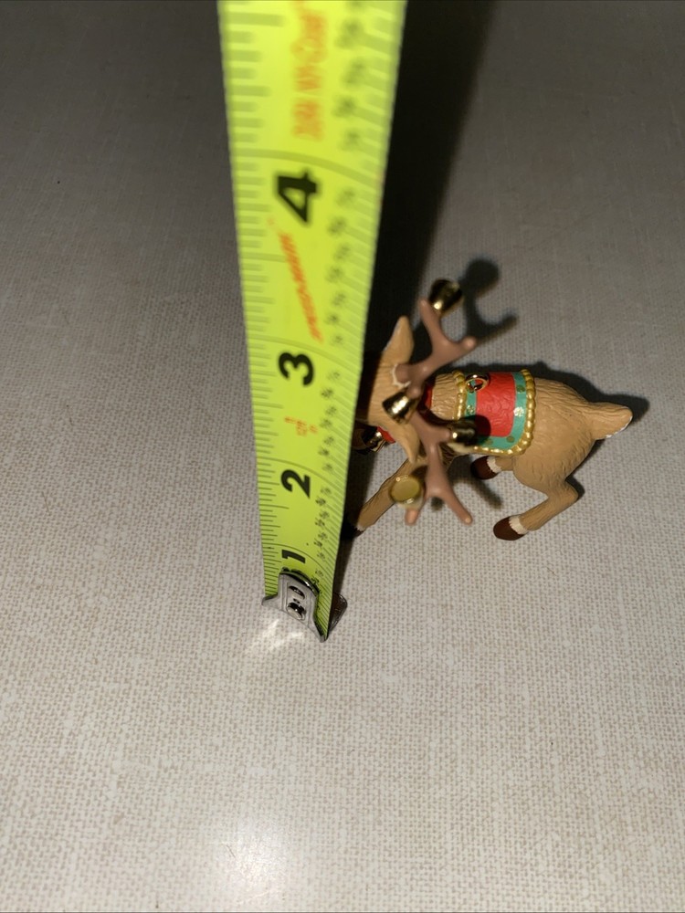 Hallmark Keepsake Ringing Reindeer 2000 Deer Ornament Figurine VTG