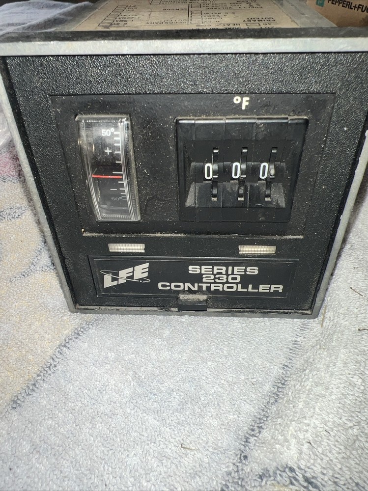 LFE Series 230 Temperature Controller