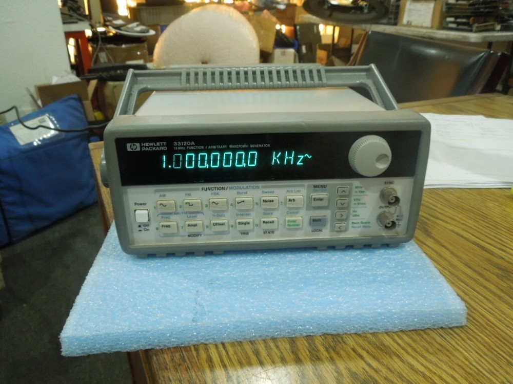 Hewlett Packard Model: 33120A. 15 MHz Function / Arbitrary Waveform Generator