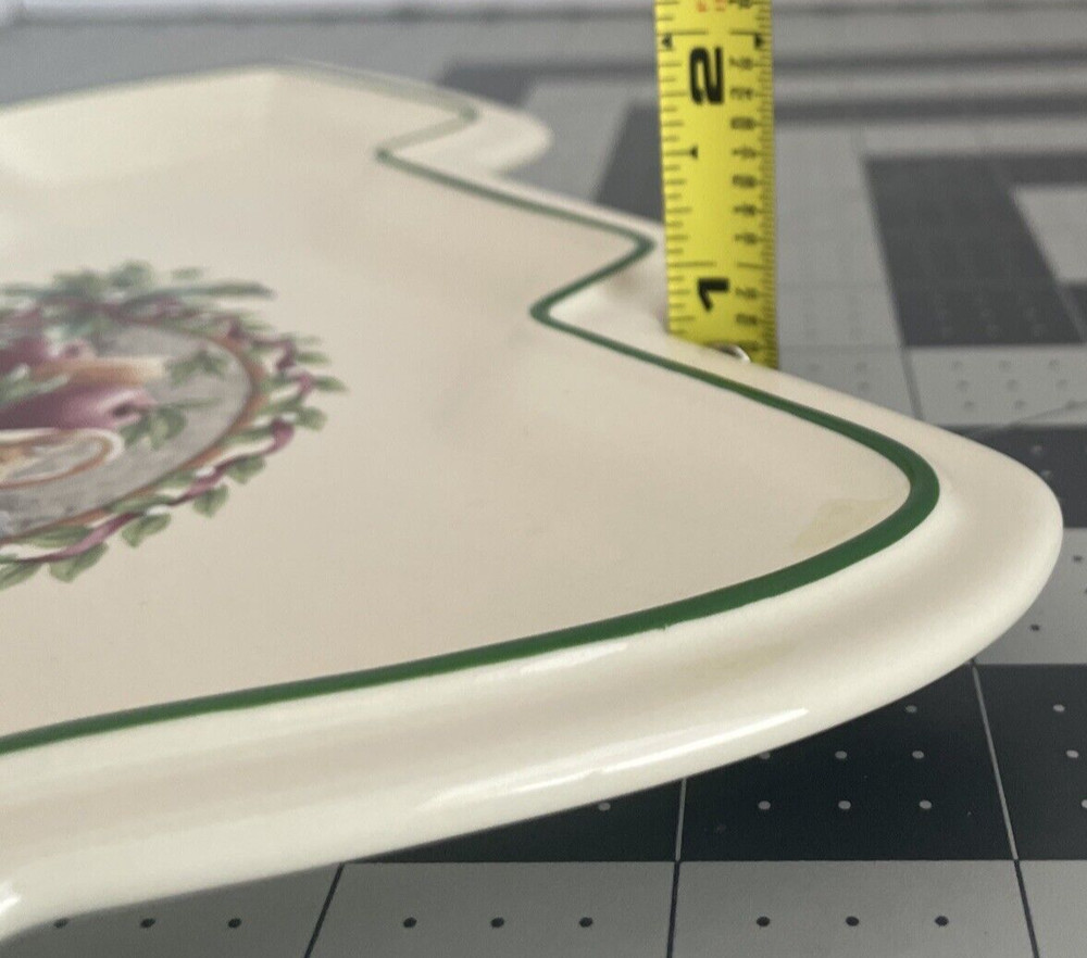 Pfaltzgraff Holiday Holly Joy Pattern Christmas Tree Shaped Stoneware Plate/Tray
