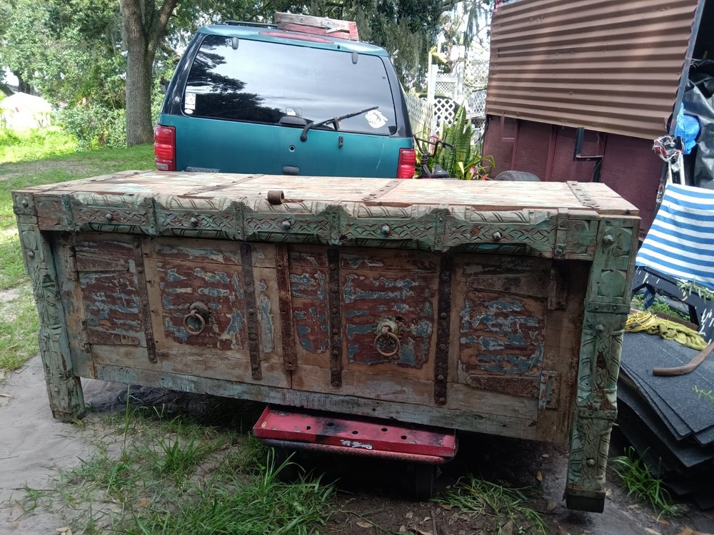 Vintage Trunk/ Buffet Table