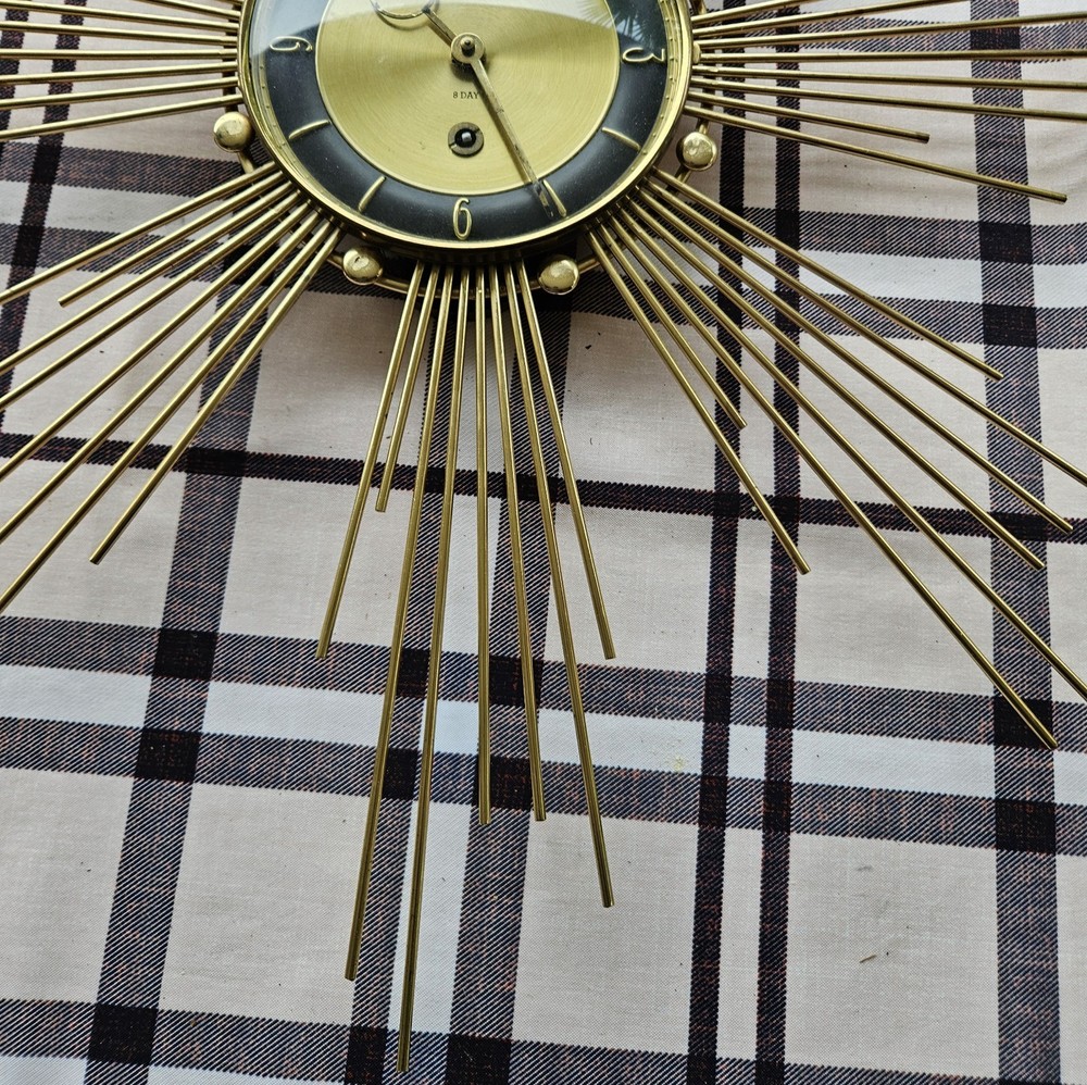 Foresville Starburst Clock, Read Description