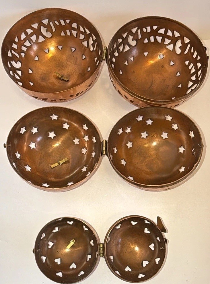 Woven Copper & Brass Tray With Three Hinged Decor Balls