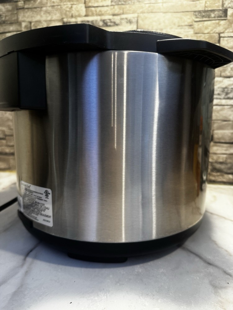 Instant Pot Duo Plus 9-in-1 Multi-Use Programmable Pressure Cooker