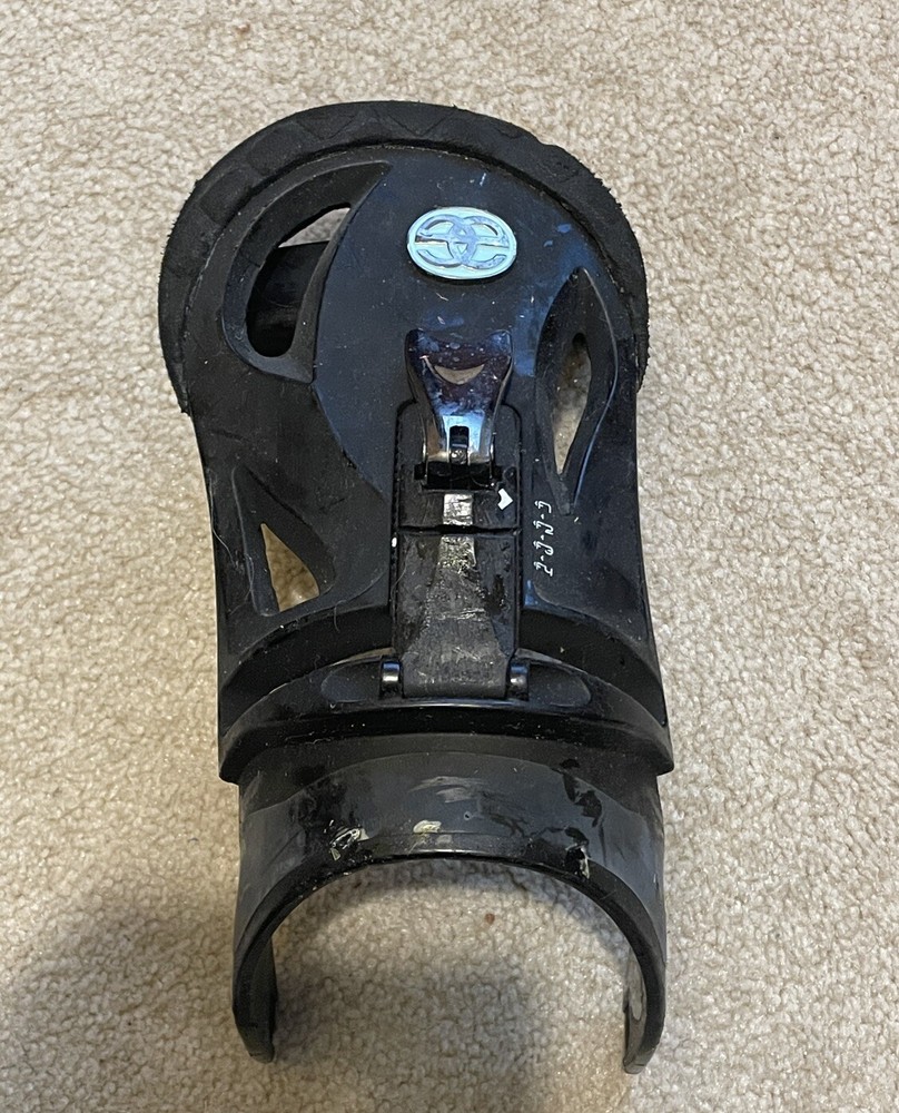 One Burton Escapade Snowboard binding Right High Back Large Black