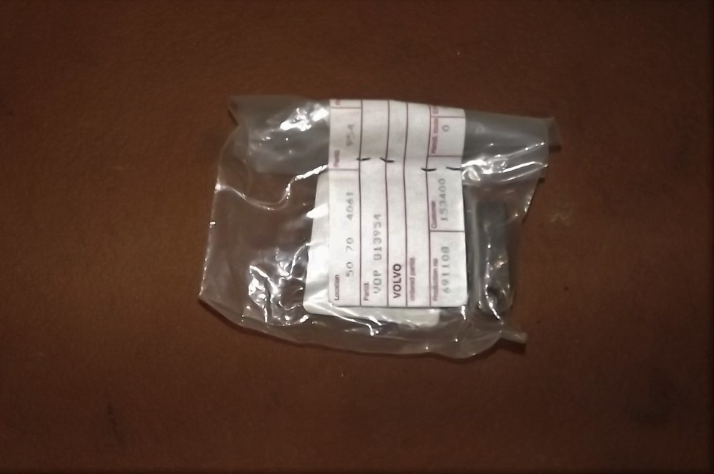 New OEM Volvo Penta Control Fork 813954