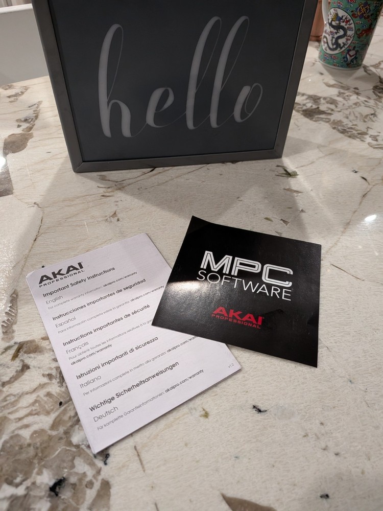 Akai MPC X Special Edition Original accessories..