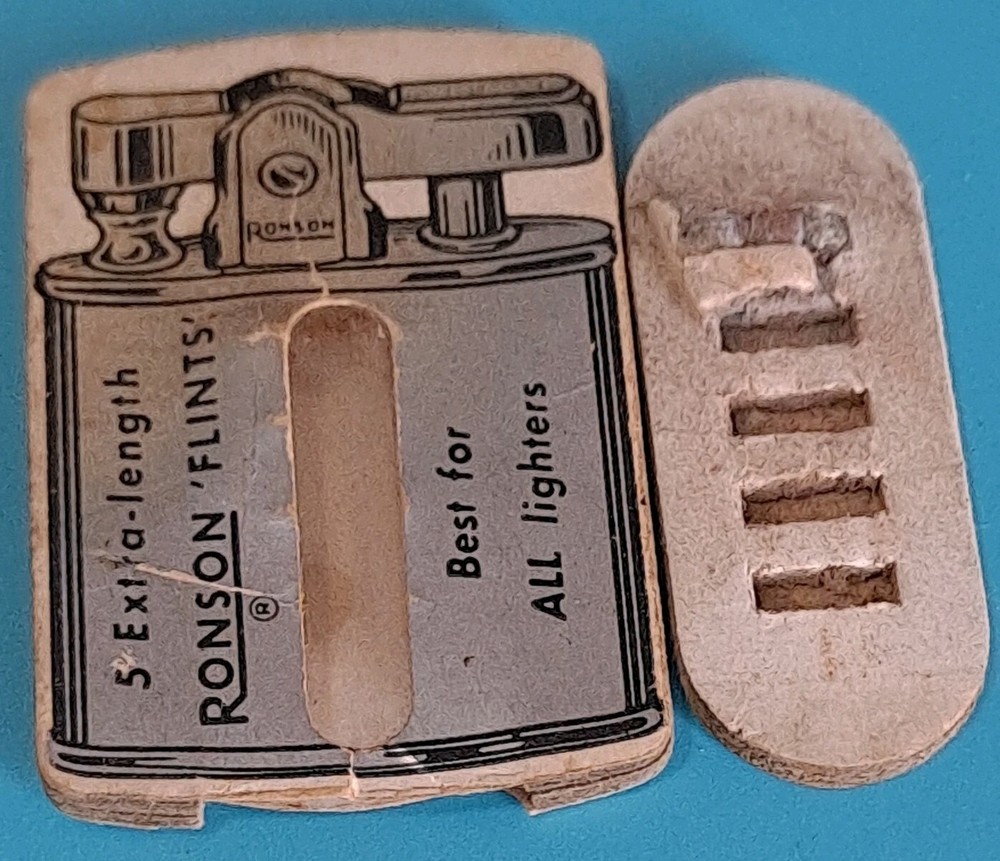 Vintage Ronson Lighter Flint Dispenser D2