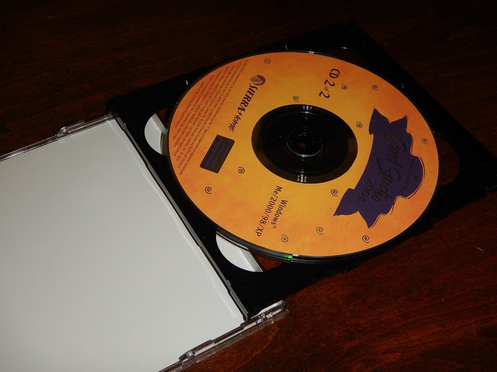 Sierra Home Hallmark Card Studio 2004 PC 2 Disc