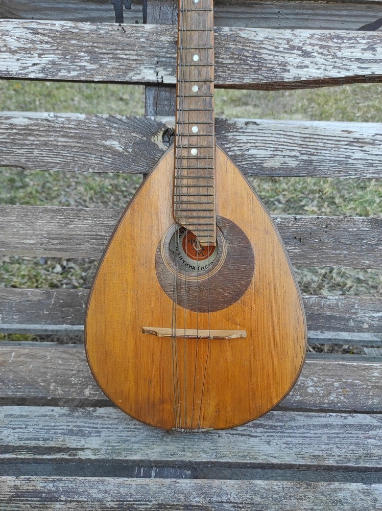 Vintage Mandalina 8 strings / national stringed instrument