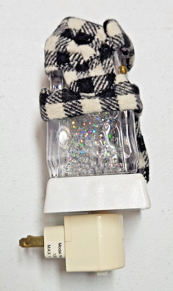 Snowman LED Night Light – Ice Cube Glitter Globe – Hat & Scarf – Swivel Plug