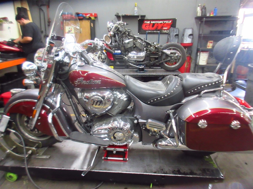 2017 16-24 Indian Springfield Left Handlebar Control Switch Signal Light Horn