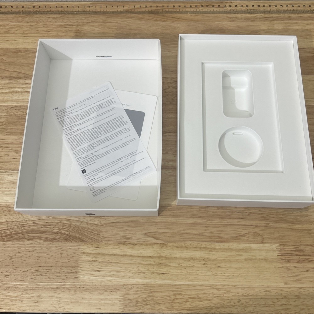 Apple iPad 8th generation 128gb Wi-Fi **EMPTY BOX ONLY**