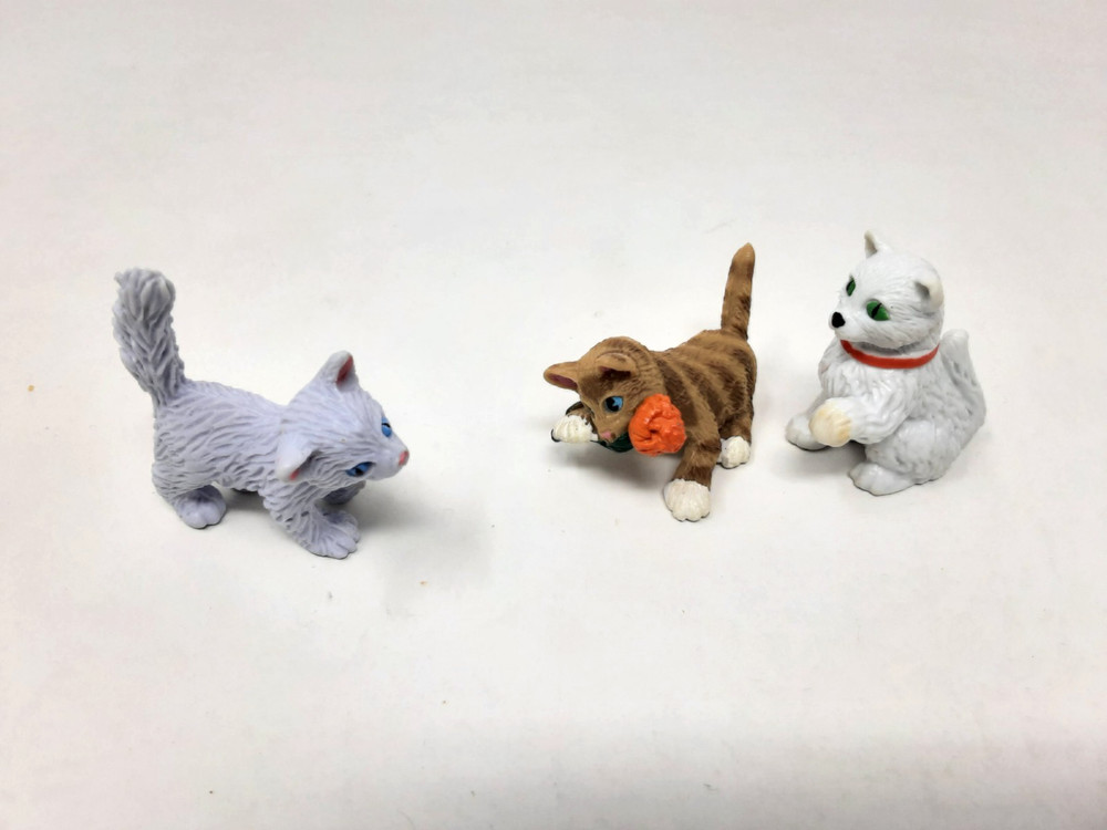 19 MEG Kitty in my Pocket Plastic Figures
