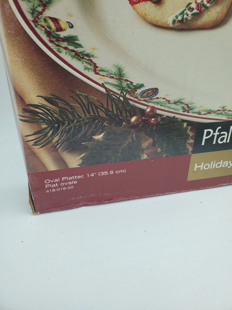 NEW Pfaltzgraff "Holiday Garland" Oval Dinner Serving Platter