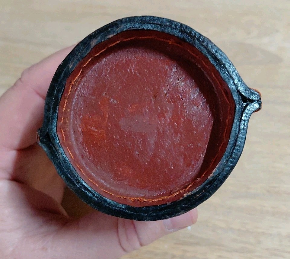 Vintage Shake Bottle for Pea Pool