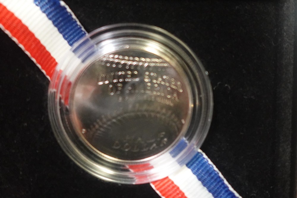 2014 S Baseball HoF UNCIRCULATED Commemorative Clad Half Dollar +3-1 GRAM SILVER